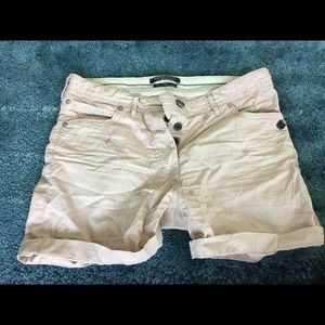 Cargo shorts. Light pink with embroidered stars